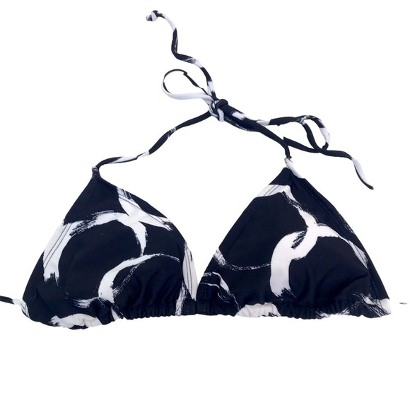⚡️ LAST CHANCE MARKDOWN !⭐️✨Bikini Top Sm/Med Black White Print - Picture 1 of 7